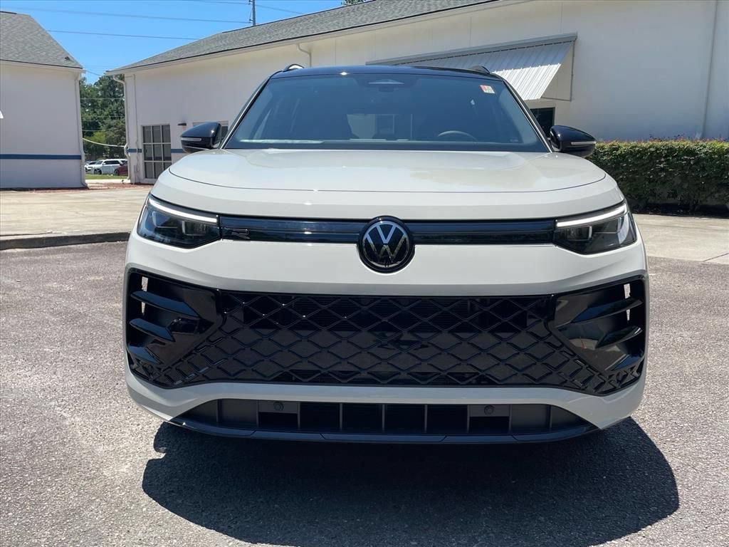 New 2026 Volkswagen Tiguan SE R-Line FWD image 23