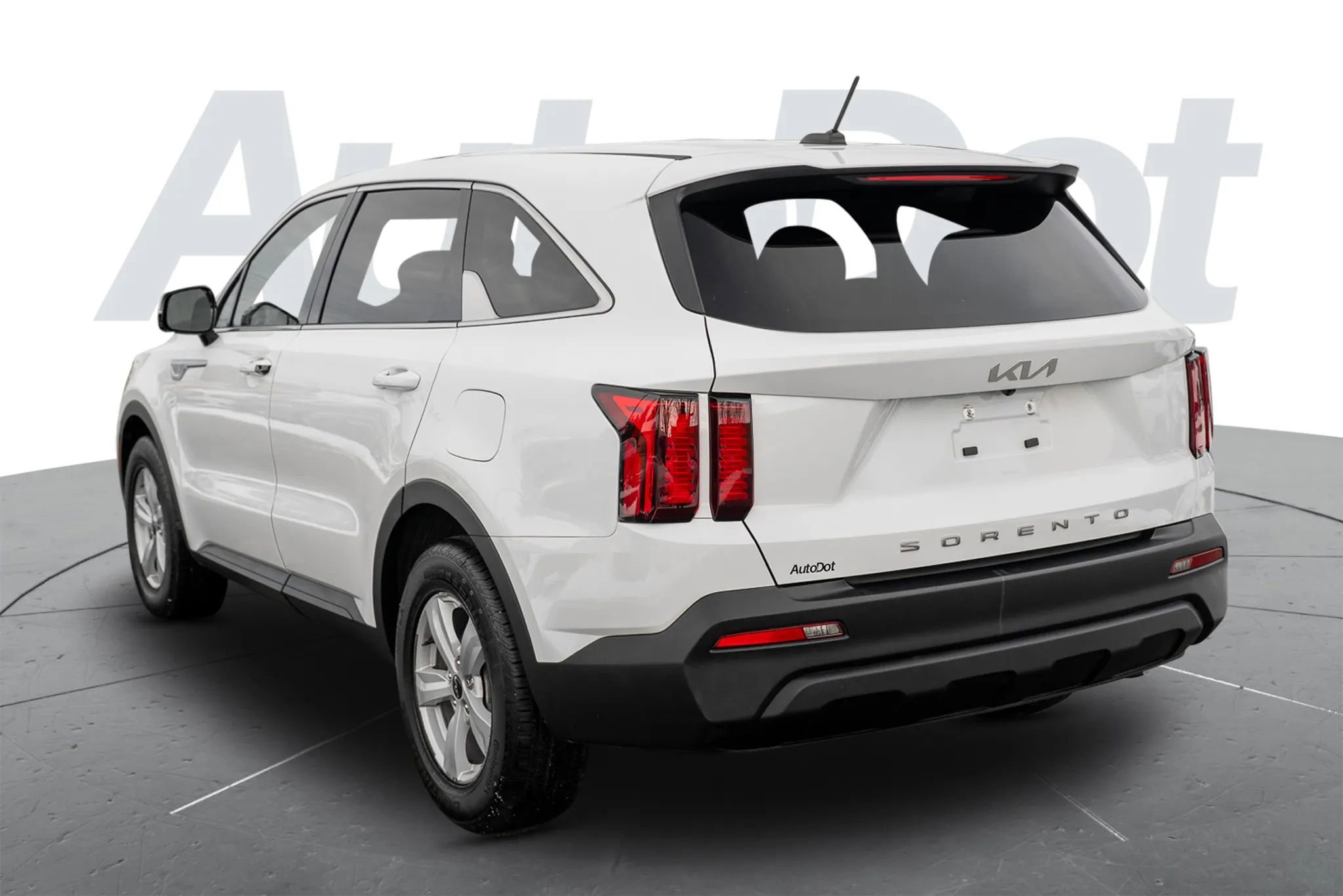 Used 2022 Kia Sorento LX image 2