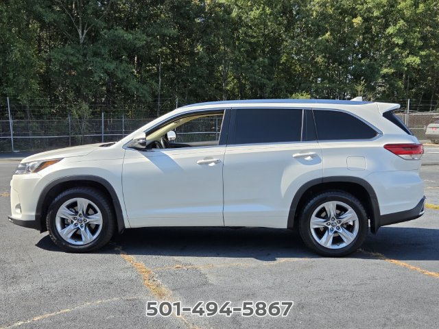 Used 2017 Toyota Highlander Limited FWD image 2