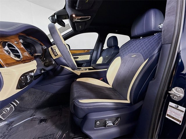 Used 2022 Bentley Bentayga image 11