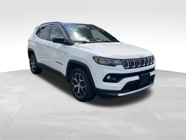 Used 2024 Jeep Compass Limited AWD/4WD image 3