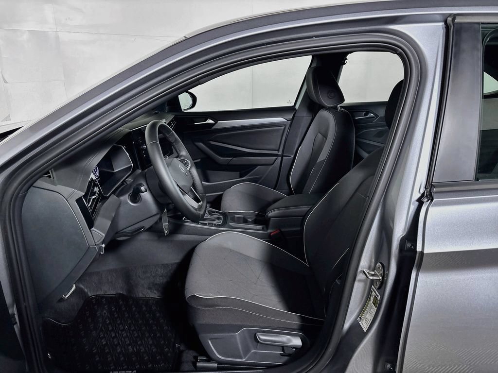 Used 2025 Volkswagen Jetta Sport FWD image 13