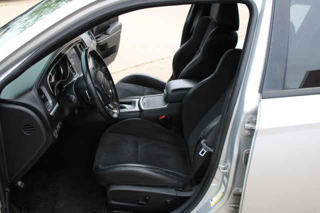 Used 2019 Dodge Charger R/T w/ Plus Group RWD image 15