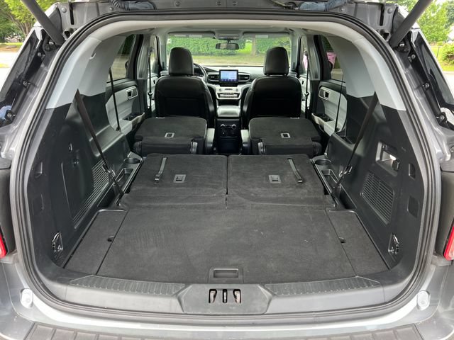 Certified 2023 Ford Explorer XLT w/ Equipment Group 202A AWD/4WD image 30