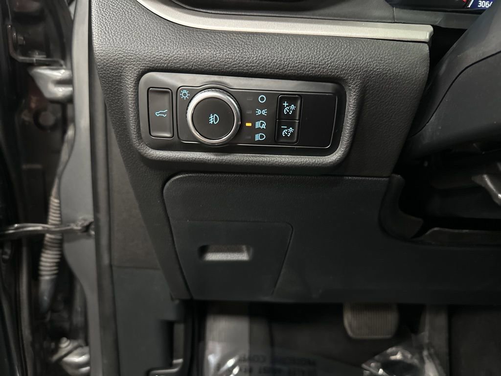 Used 2024 Ford Explorer XLT w/ Equipment Group 202A AWD/4WD image 35
