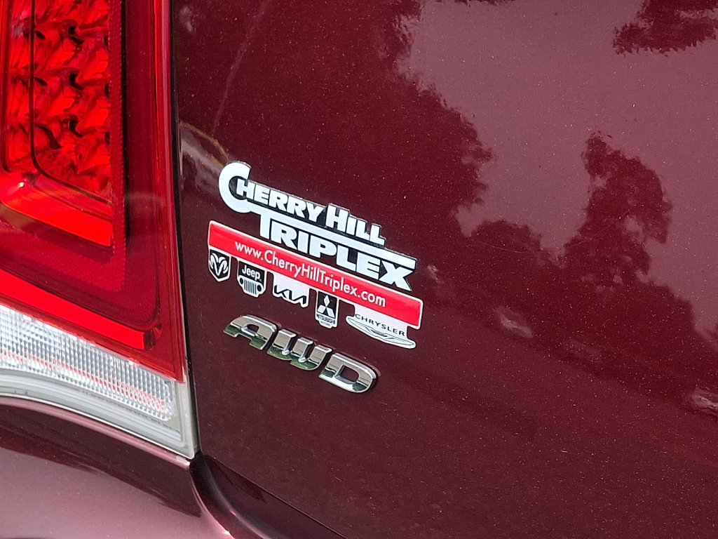 Used 2020 Chrysler 300 Limited AWD/4WD image 17