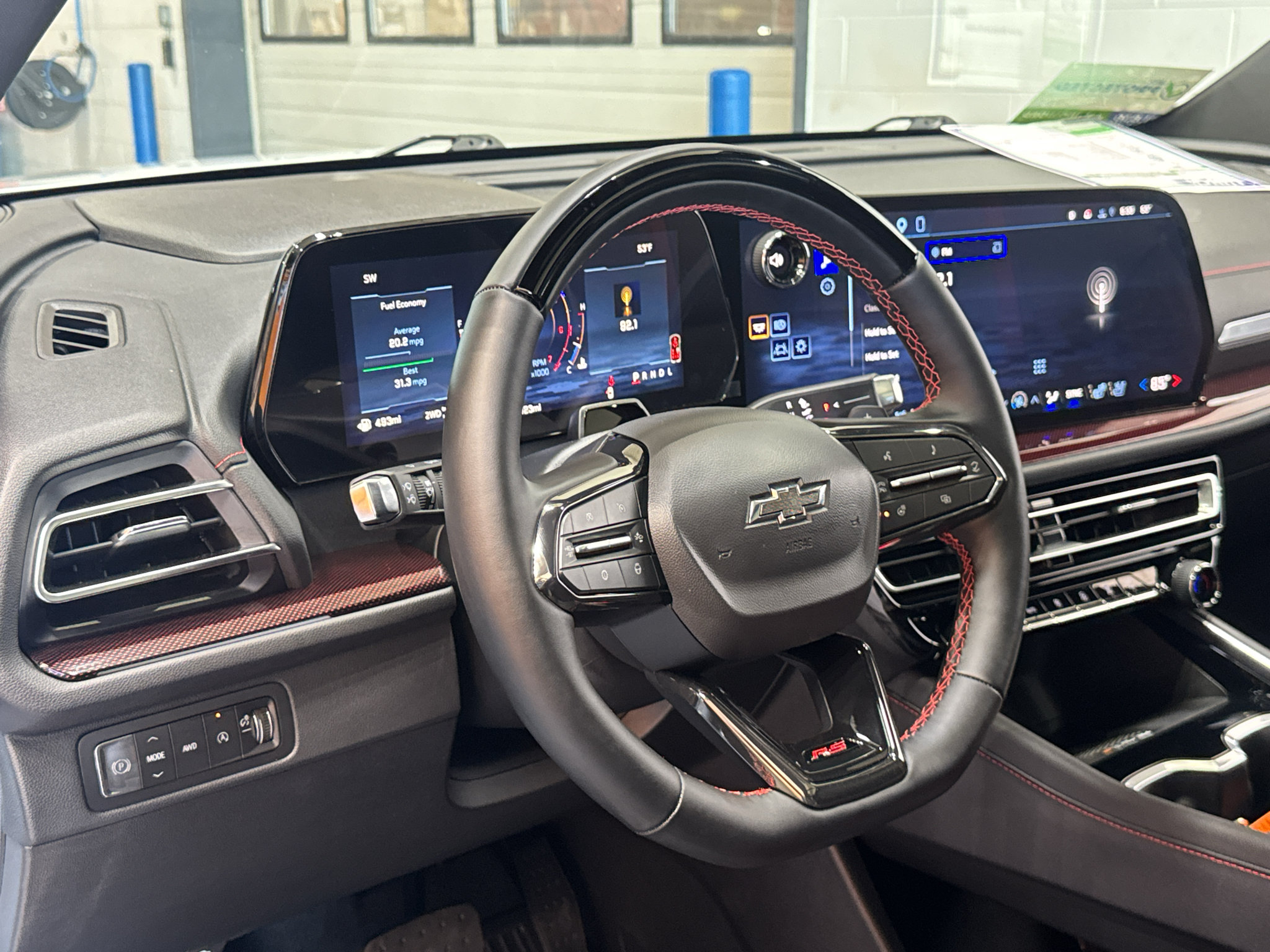 Used 2026 Chevrolet Traverse RS AWD/4WD image 19
