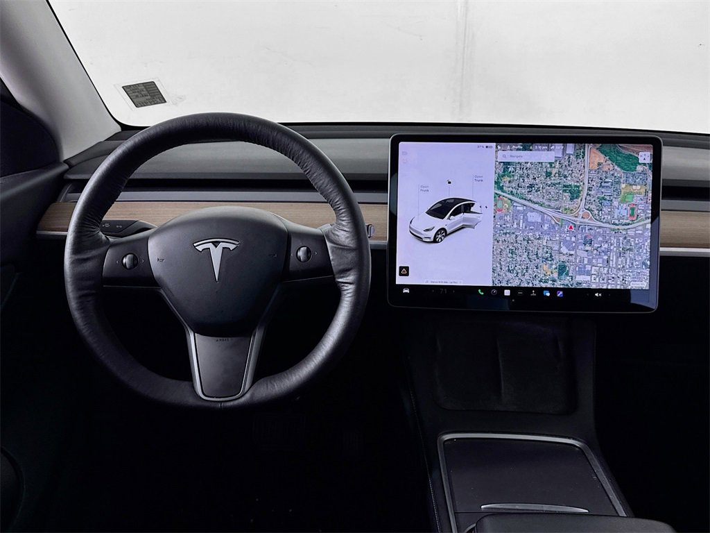Used 2021 Tesla Model Y Long Range image 12