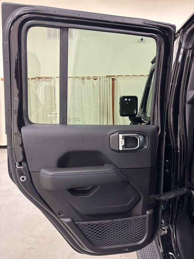 Used 2024 Jeep Wrangler High Altitude image 27