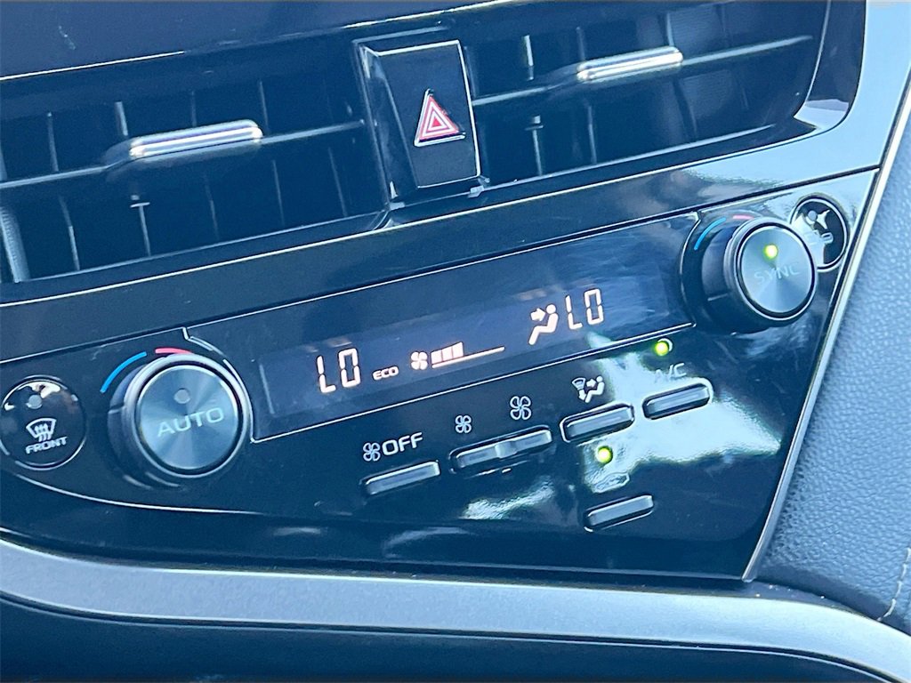 Used 2024 Toyota Camry SE image 15