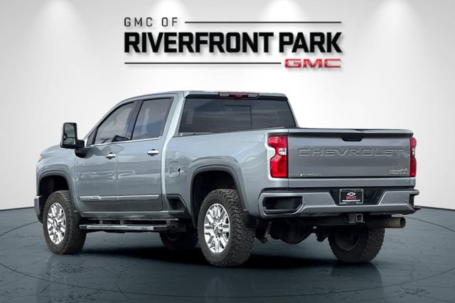 Used 2024 Chevrolet Silverado 3500 High Country w/ High Country Premium Package AWD/4WD image 5
