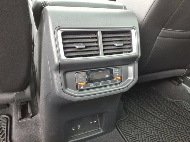 Used 2025 Volkswagen Atlas SEL Premium R-Line AWD/4WD image 8