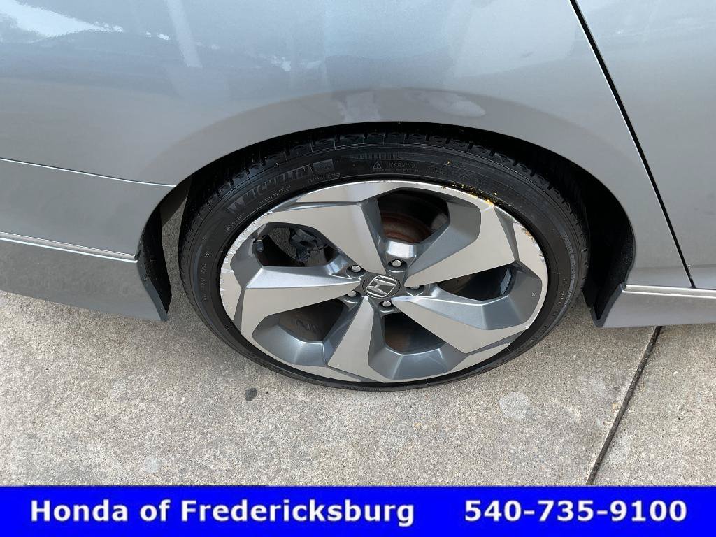 Used 2018 Honda Accord Touring image 12