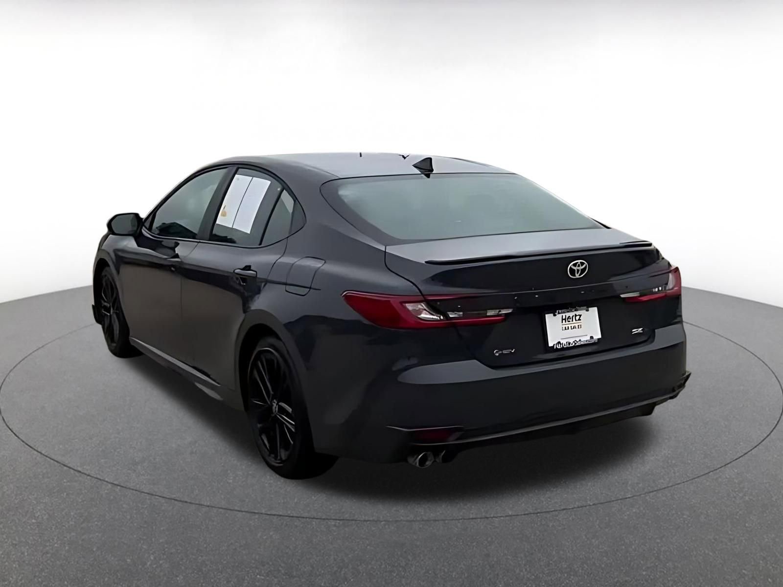 Used 2025 Toyota Camry SE FWD image 11