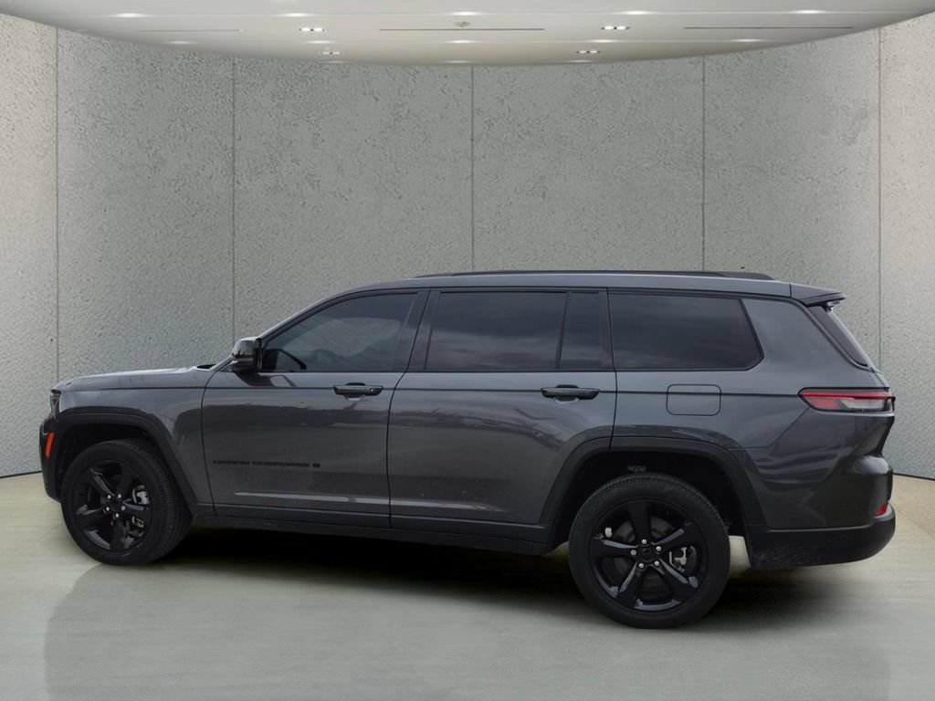 Used 2023 Jeep Grand Cherokee L Laredo RWD image 8