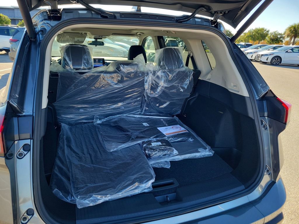 New 2026 Nissan Rogue SV image 6