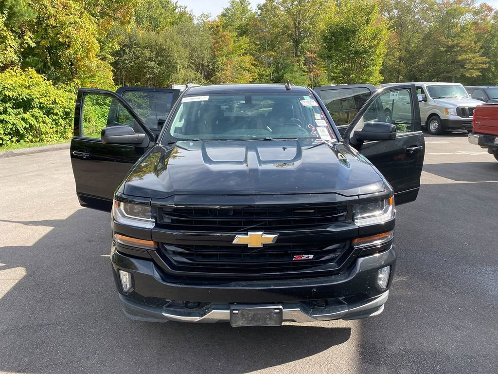 Used 2018 Chevrolet Silverado 1500 LT w/ All Star Edition image 31