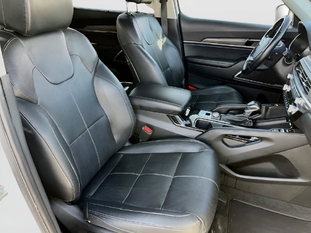 Used 2022 Kia Telluride EX w/ EX Premium Package FWD image 30