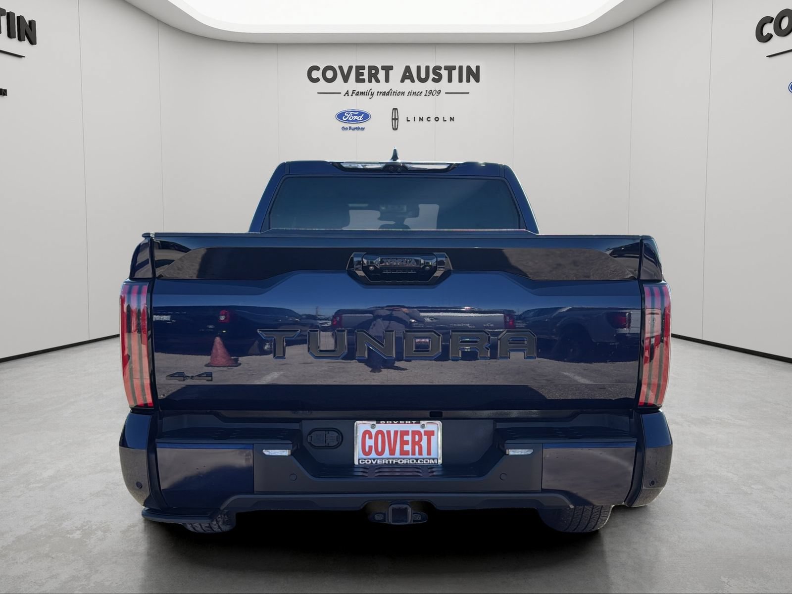 Used 2023 Toyota Tundra Platinum AWD/4WD image 4