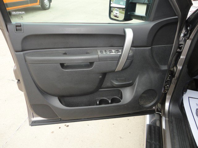 Used 2012 Chevrolet Silverado 2500 LT w/ Interior Plus Package AWD/4WD image 3