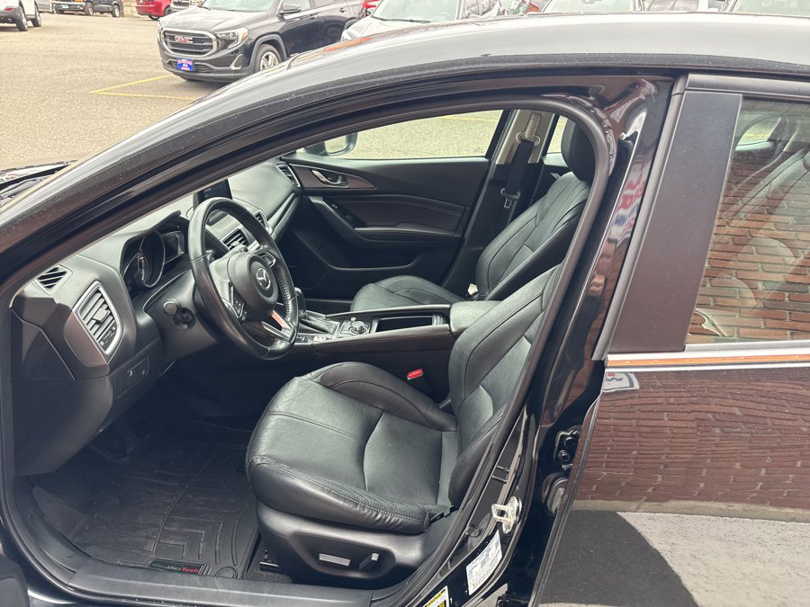 Used 2017 MAZDA MAZDA3 Grand Touring image 15