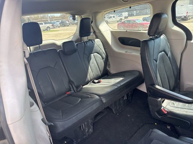 Used 2020 Chrysler Pacifica Touring-L Plus FWD image 11