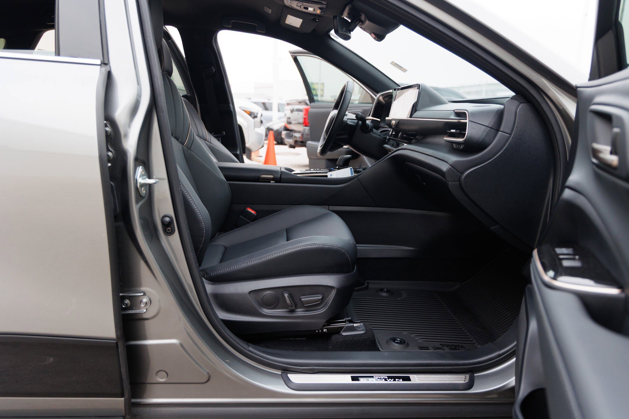 Certified 2026 Toyota Crown XLE image 35