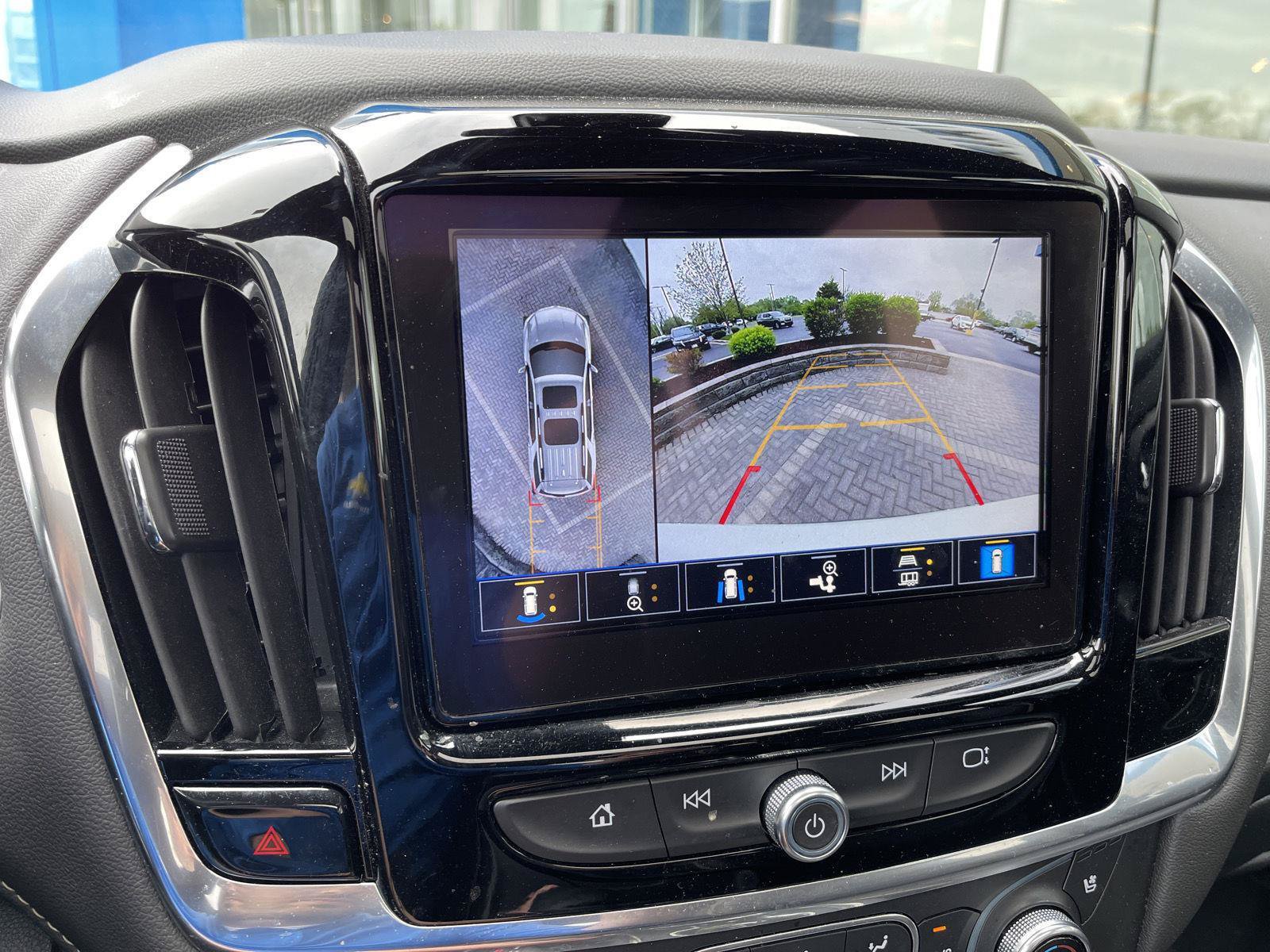 Used 2023 Chevrolet Traverse Premier w/ LPO, Floor Liner Package AWD/4WD image 32