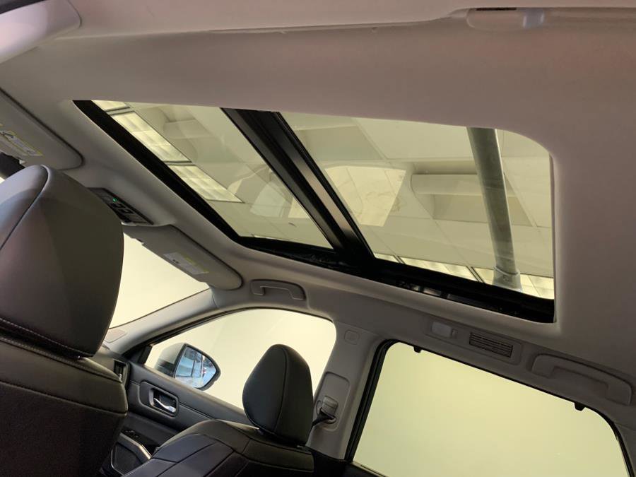 Used 2022 Nissan Pathfinder SL w/ SL Premium Package image 47