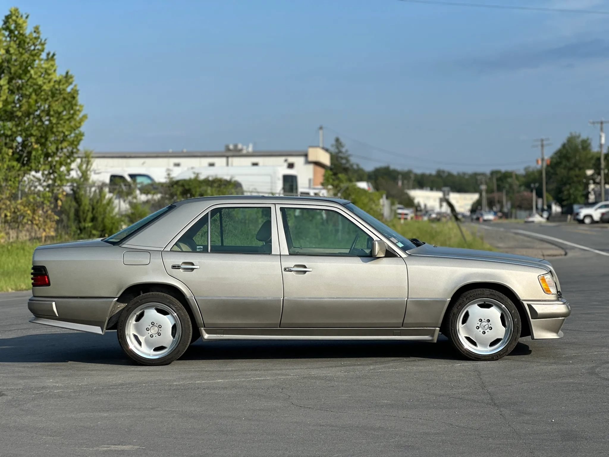Used 1994 Mercedes-Benz E 320 Sedan image 51