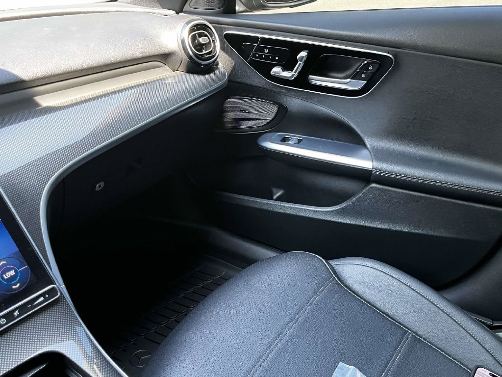 Used 2022 Mercedes-Benz C 300 4MATIC Sedan image 30