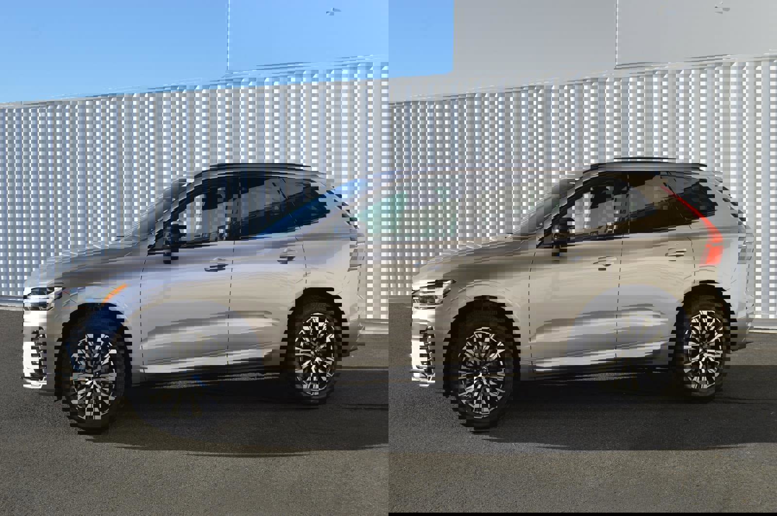 Certified 2025 Volvo XC60 B5 Core w/ Protection Package Premier