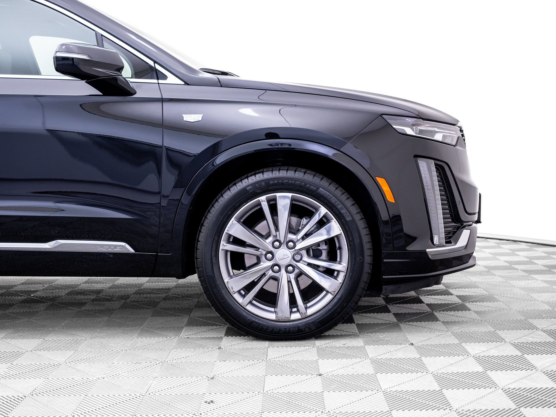 Certified 2023 Cadillac XT6 Premium Luxury AWD/4WD image 37