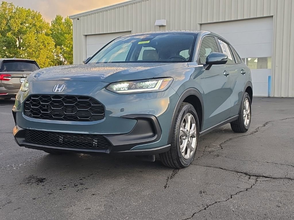 Certified 2025 Honda HR-V LX image 3