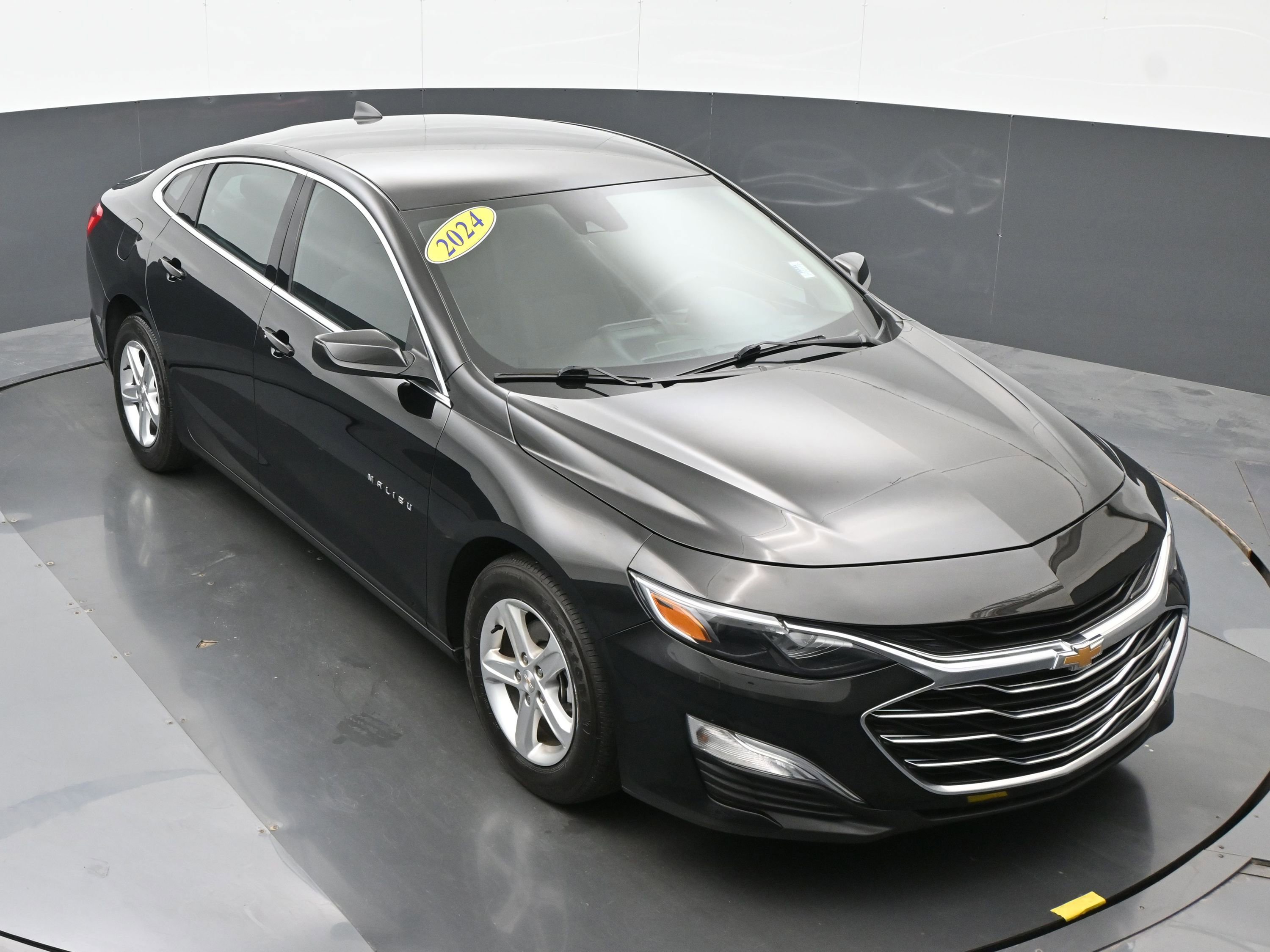 Used 2024 Chevrolet Malibu LS FWD image 32