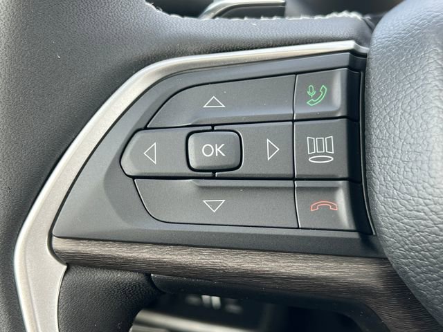 New 2026 Jeep Grand Cherokee Altitude image 18