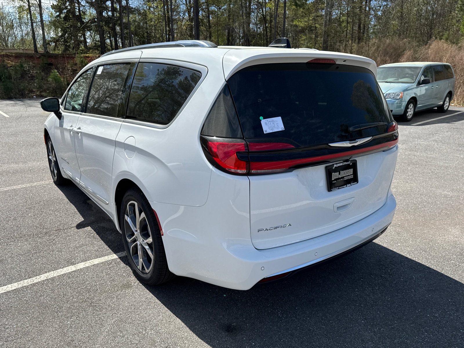 New 2026 Chrysler Pacifica Pinnacle FWD image 8
