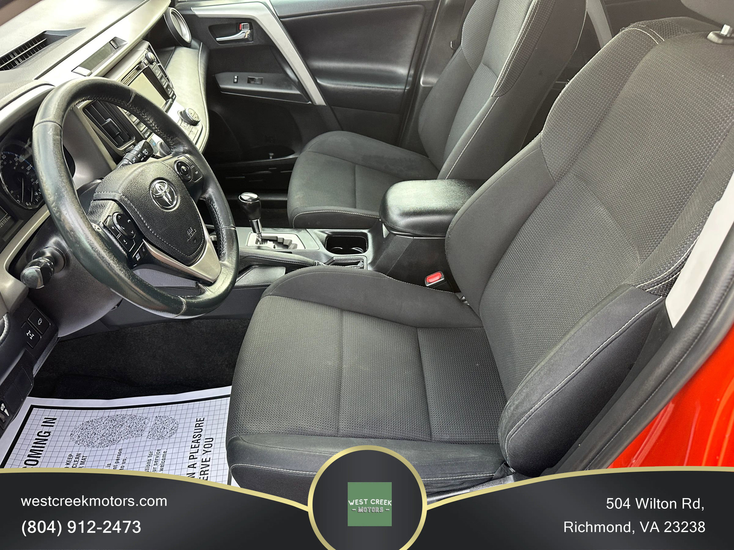 Used 2016 Toyota RAV4 XLE w/ Four Season Floor Mat Package image 8