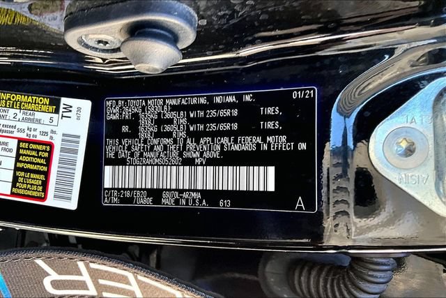 Used 2021 Toyota Highlander XLE FWD image 30