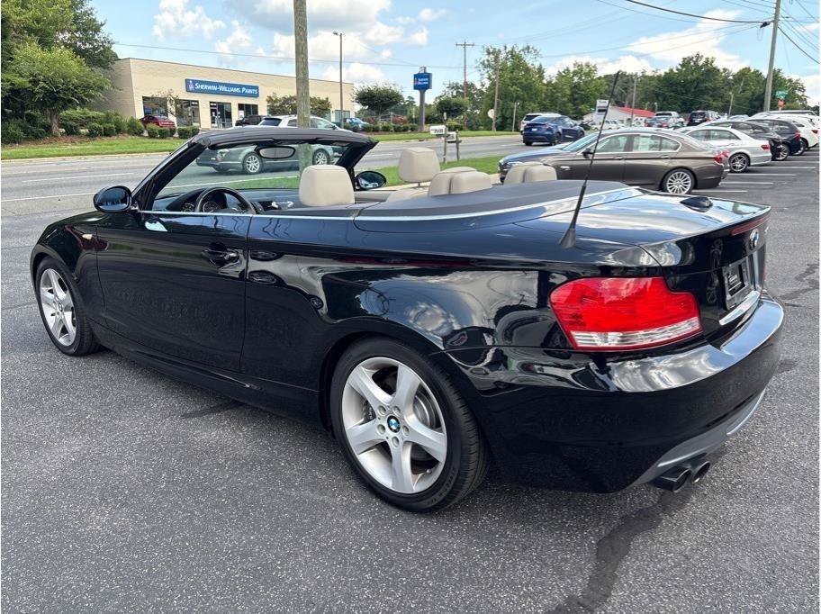 Used 2008 BMW 135i Convertible RWD image 4