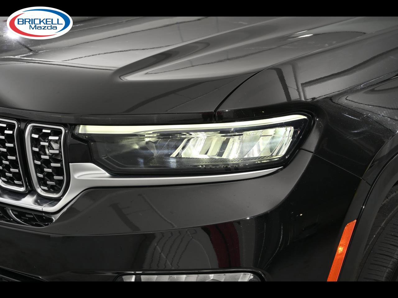 Used 2022 Jeep Grand Cherokee Summit AWD/4WD image 9