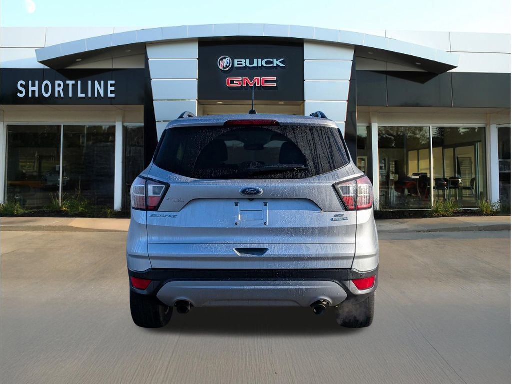 Used 2017 Ford Escape SE w/ Equipment Group 201A image 4