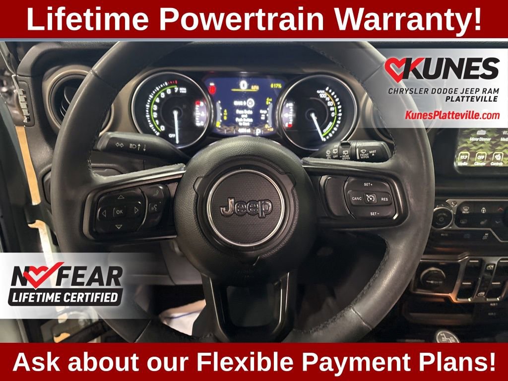 Used 2023 Jeep Wrangler Unlimited w/ Sun & Screen Package image 25