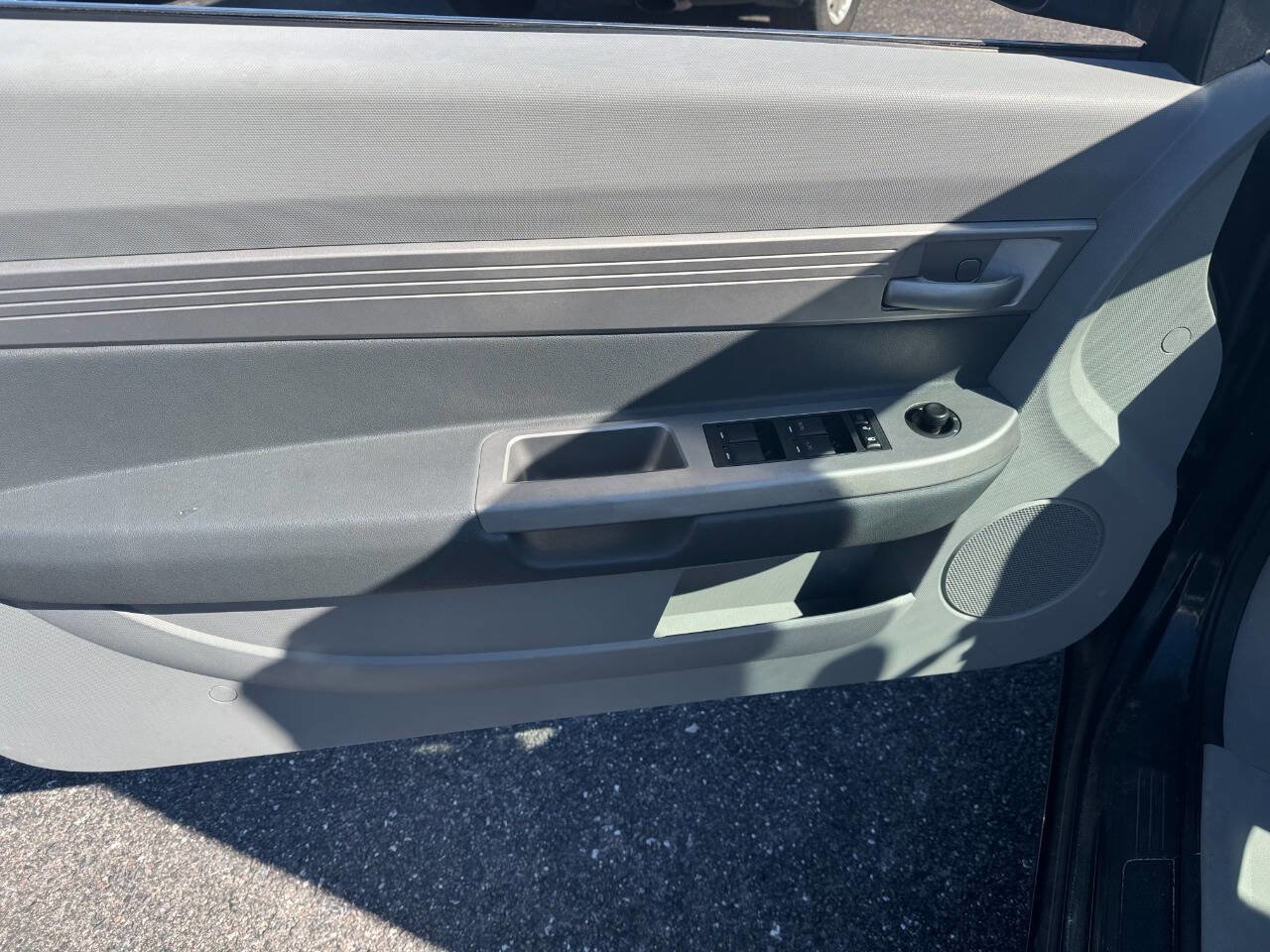 Used 2008 Chrysler Sebring LX image 11