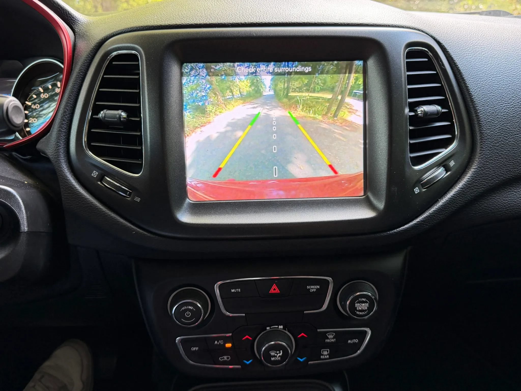 Used 2018 Jeep Compass Trailhawk AWD/4WD image 19