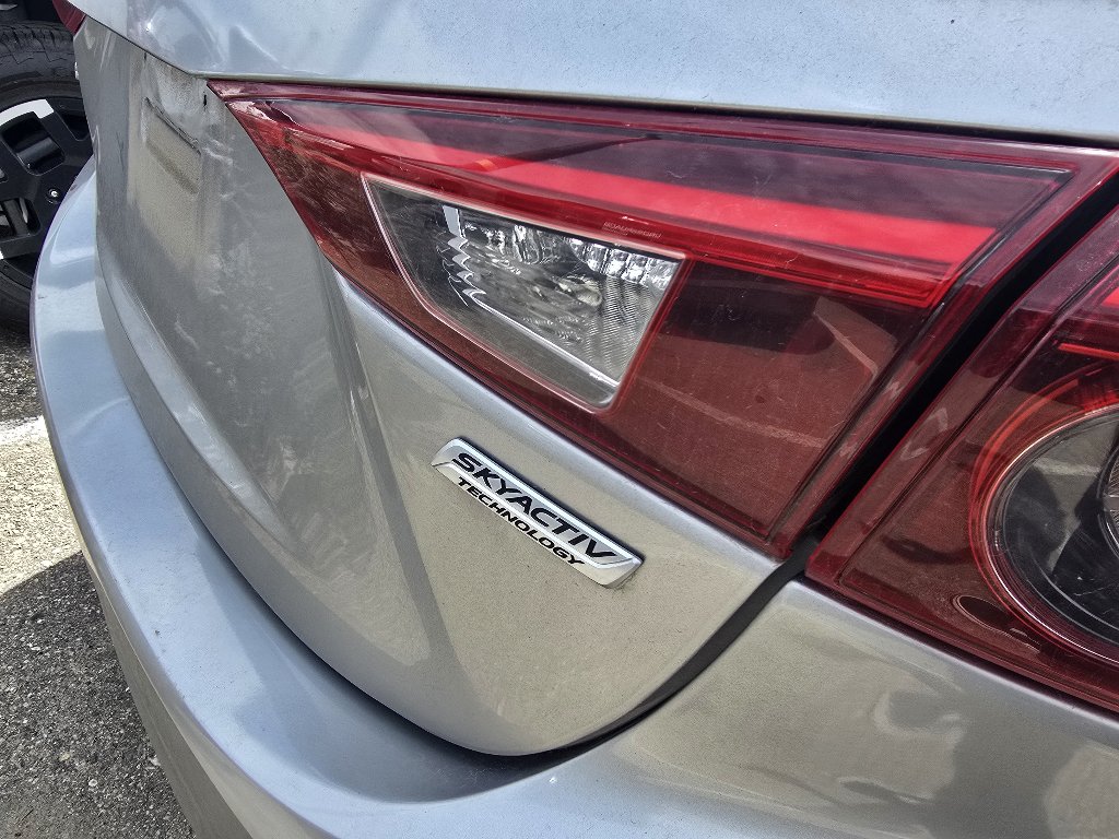 Used 2016 MAZDA MAZDA3 s Grand Touring FWD image 21