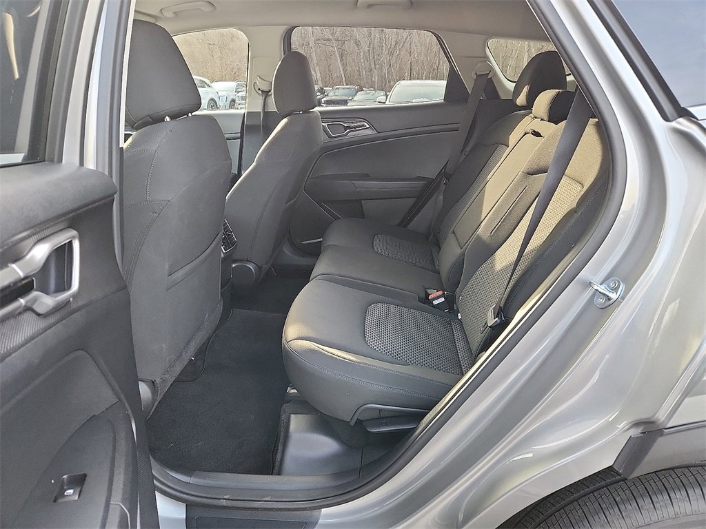 Certified 2025 Kia Sportage LX image 10