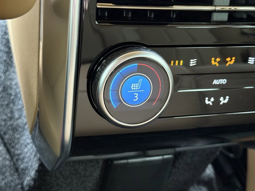 New 2025 Land Rover Range Rover SE image 35