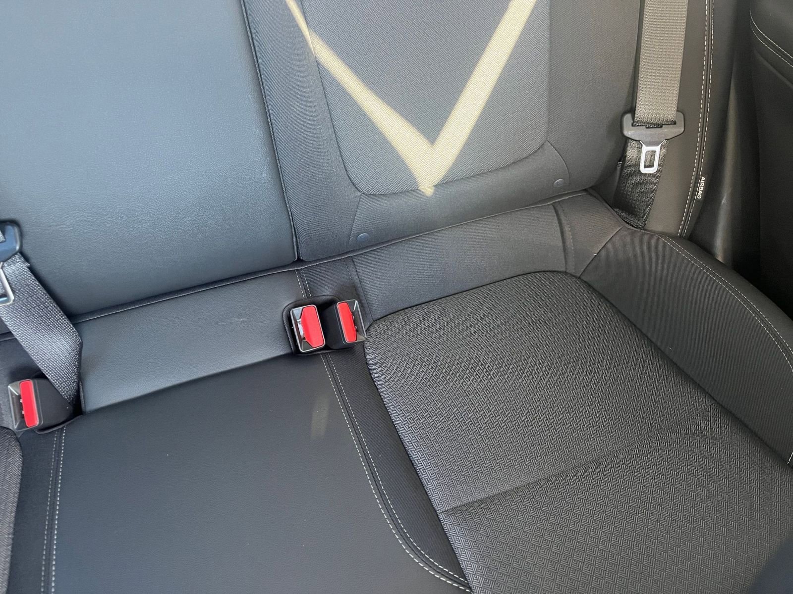 Used 2025 Buick Encore GX Preferred image 38