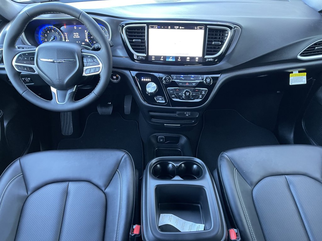 New 2026 Chrysler Voyager LX FWD image 21